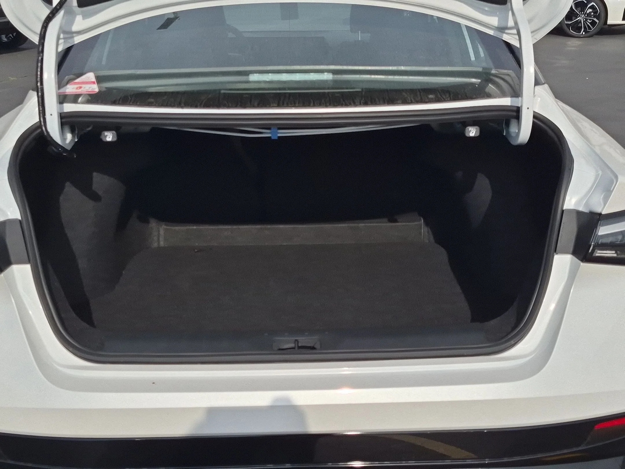 New 2027 Aspen White TriCoat / Super Black Two-tone Nissan SR image 27