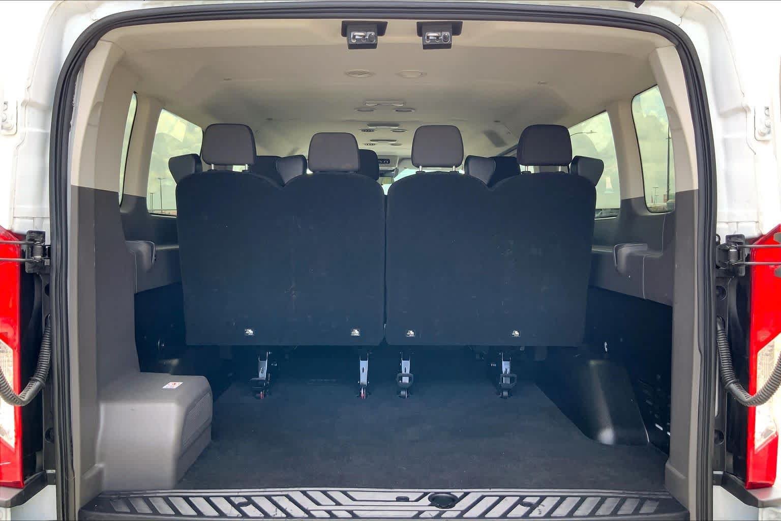 Used 2025 Oxford White Ford XLT image 33