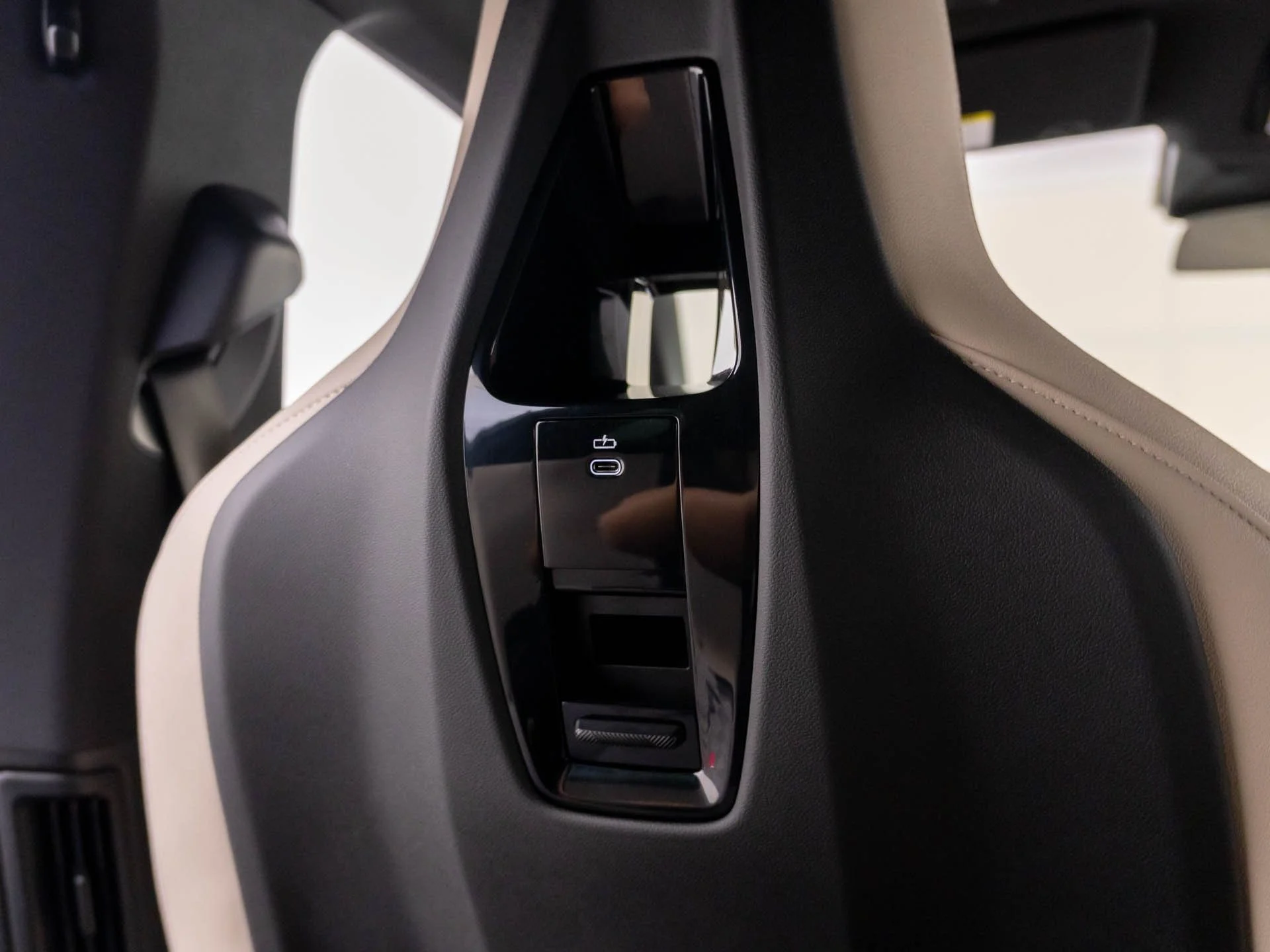 Certified Used 2024 Black BMW xDrive50 image 20