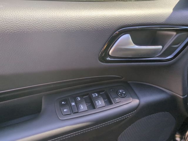 Used 2024  Dodge SXT Plus image 25