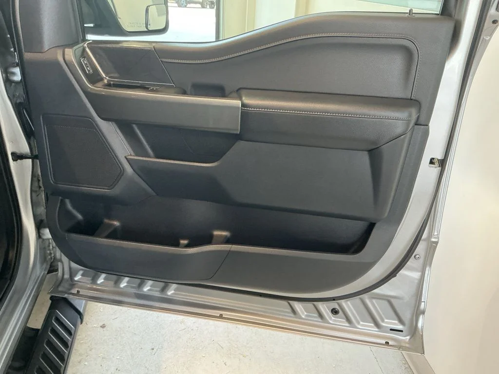 Used 2022 Silver Ford XLT image 23