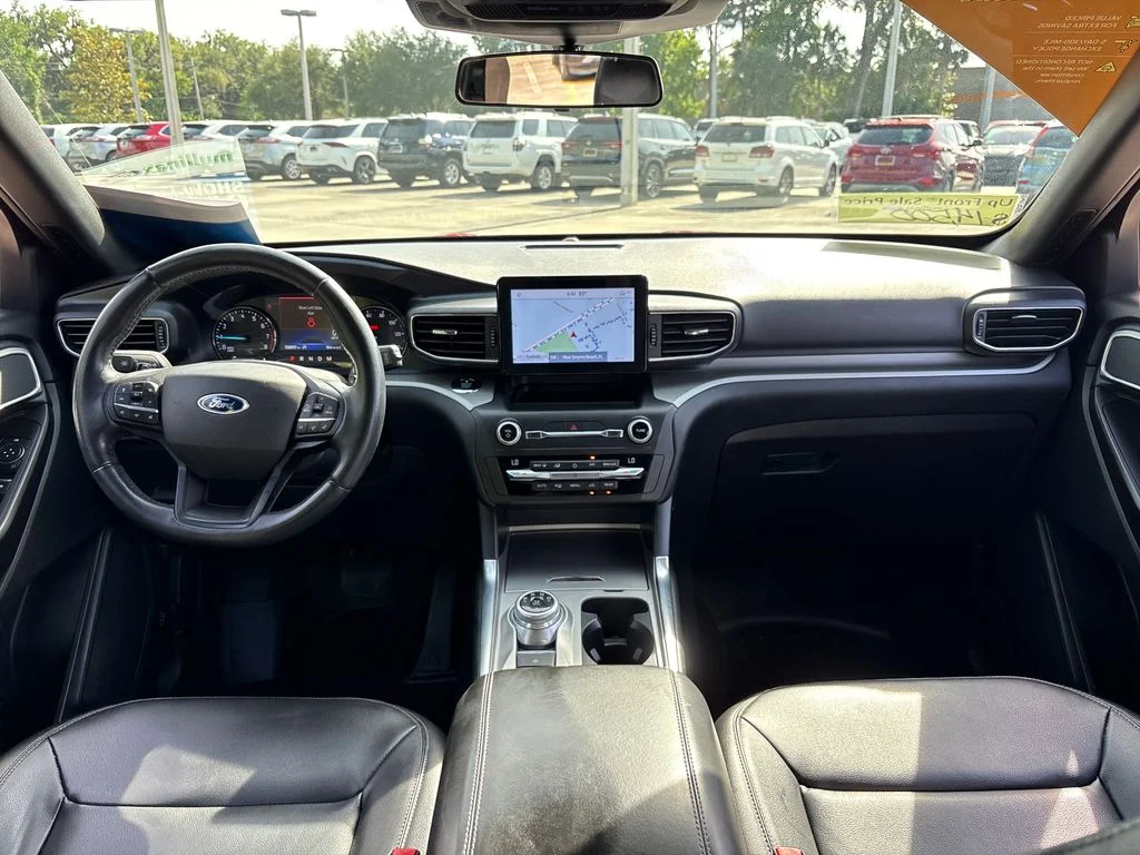 Used 2020 Red Ford XLT image 8