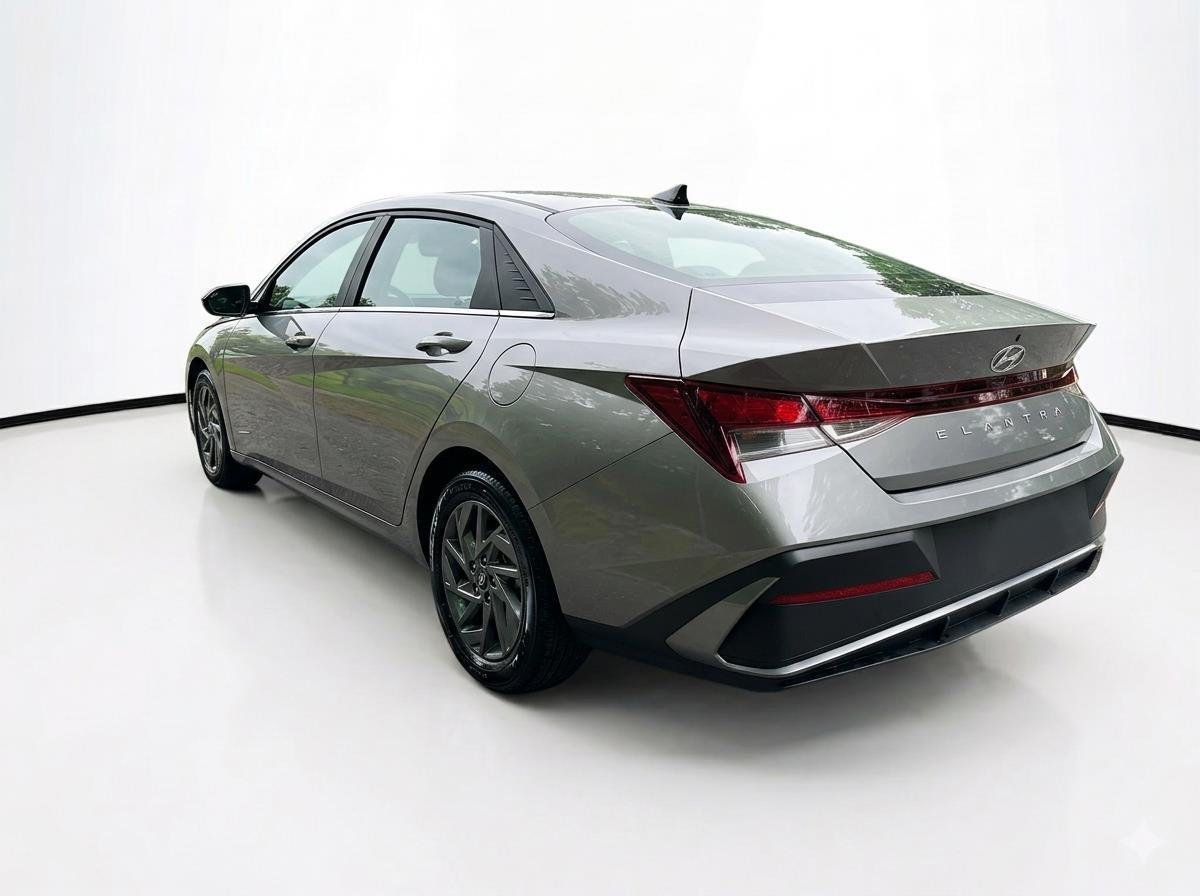 Used 2024 Ecotronic Gray Hyundai SEL image 8