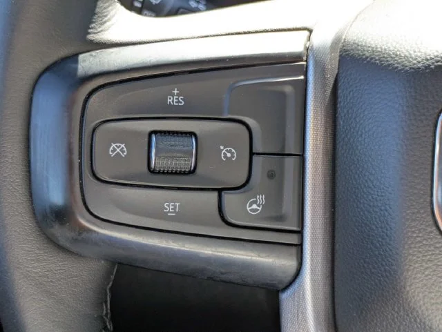 Used 2021 Silver GMC Elevation image 25