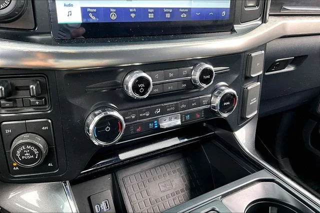 Used 2022 Gray Ford Lariat image 23