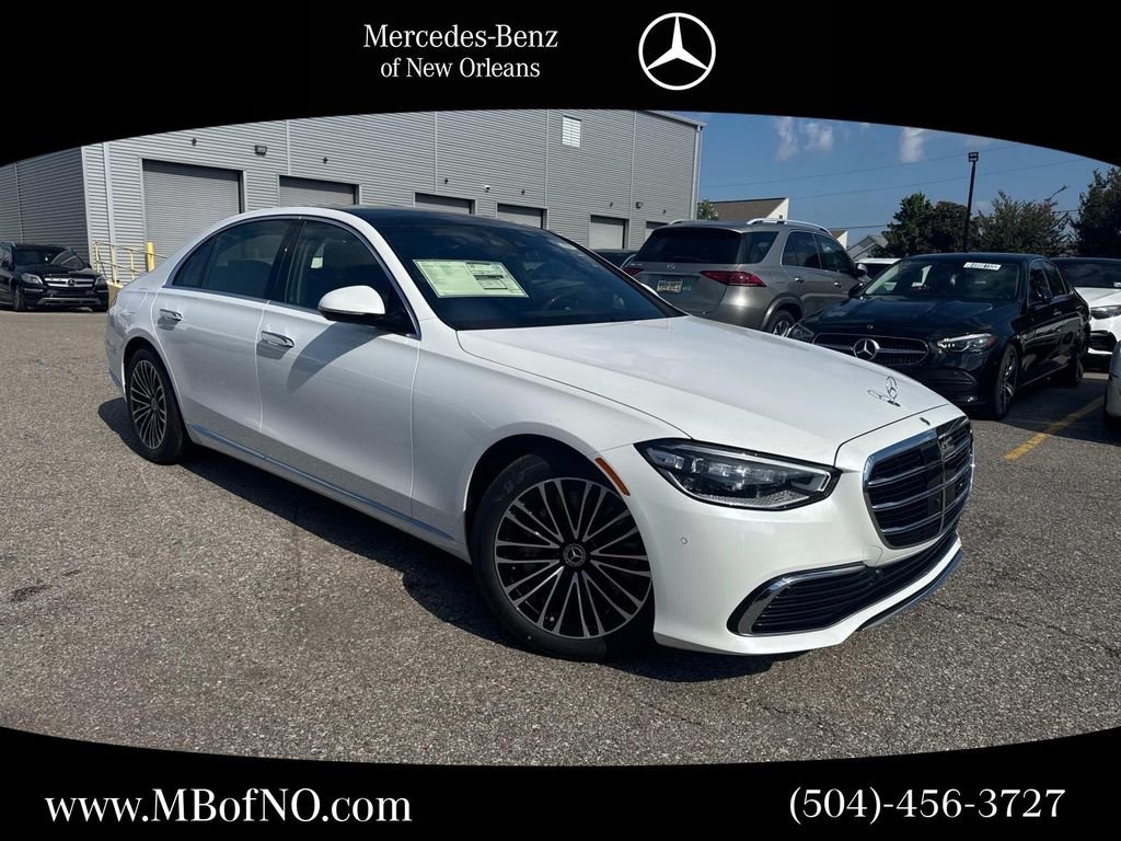 New 2026 MANUFAKTUR Moonlight White Metallic Mercedes-Benz S 580 image 1