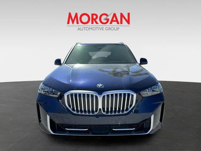 New 2026 Tanzanite Blue II Metallic BMW xDrive50e image 2