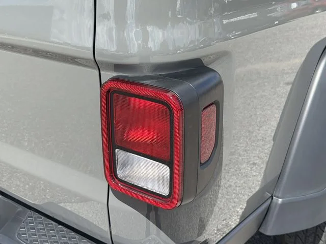 Used 2023 Gray Jeep Sport image 9