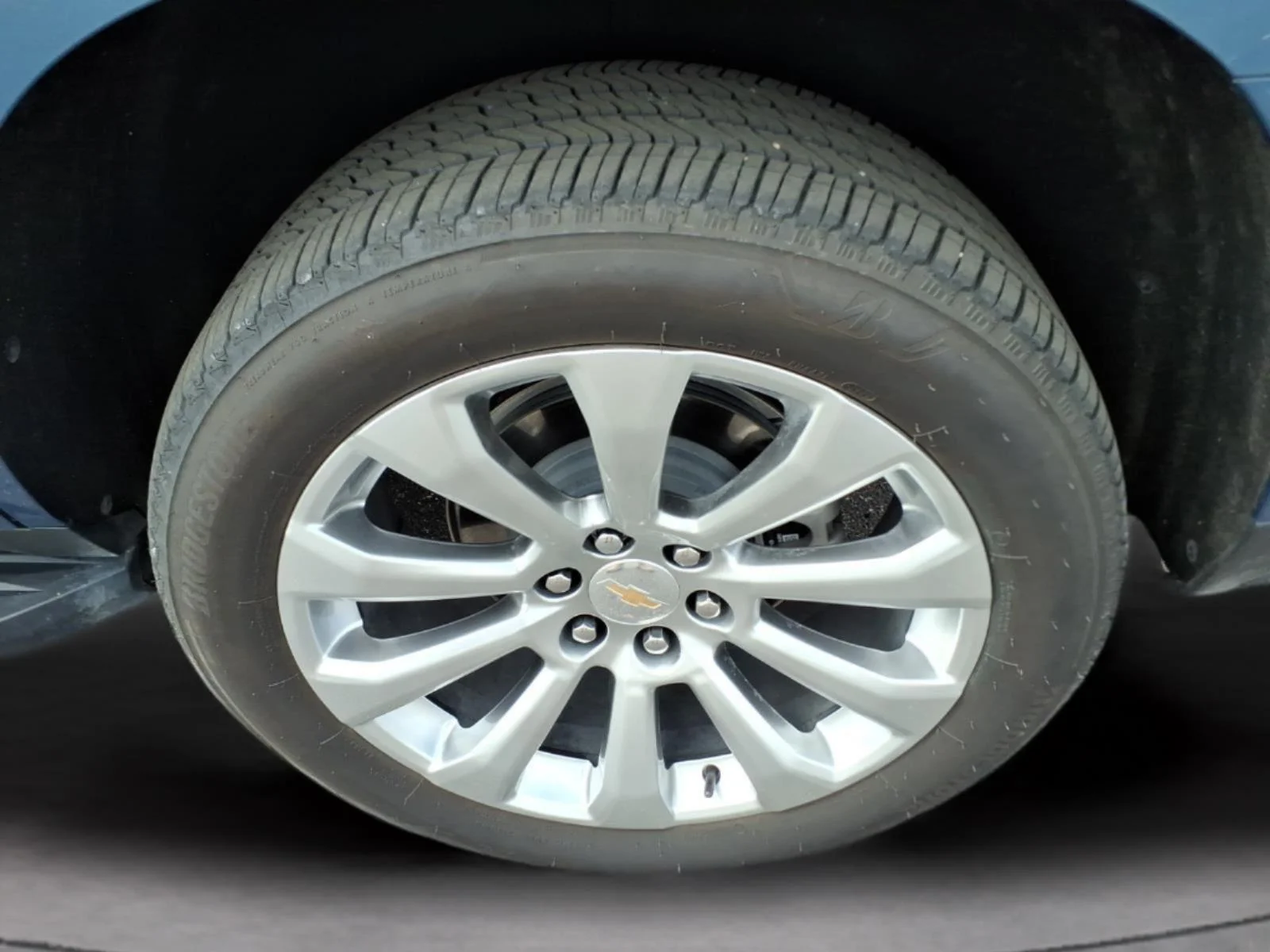 Used 2025 Lakeshore Blue Metallic Chevrolet Premier image 10