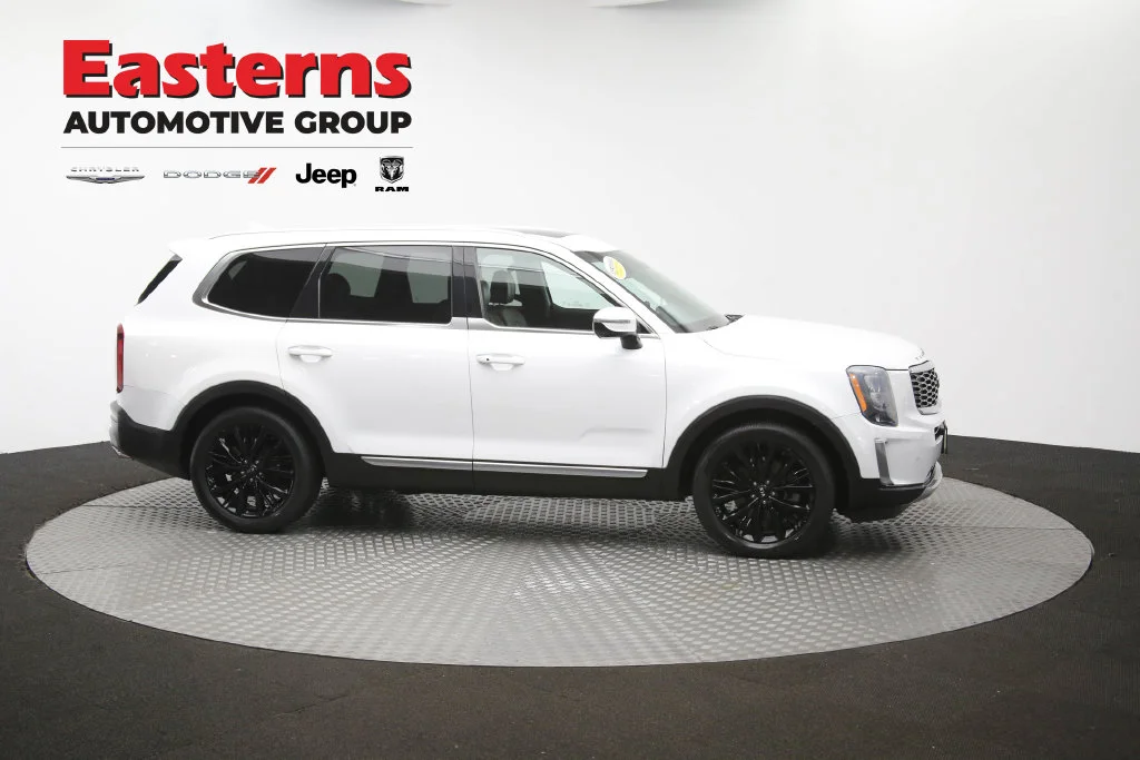 Used 2020 White Kia SX image 53