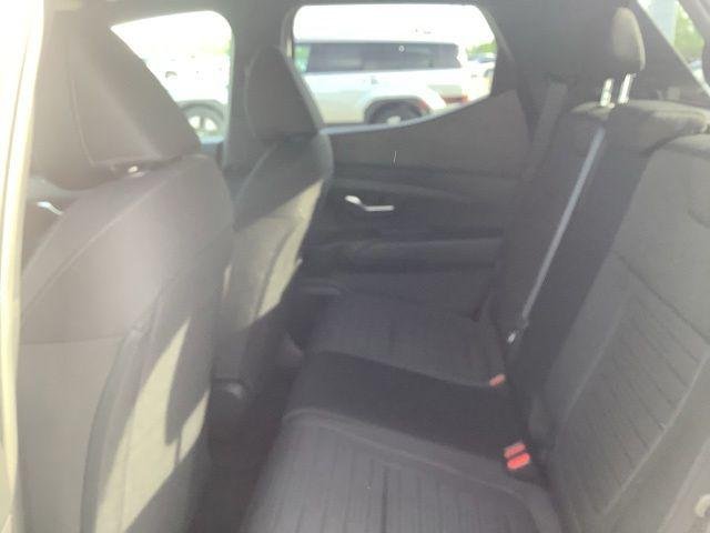 New 2026 White Hyundai SE image 10