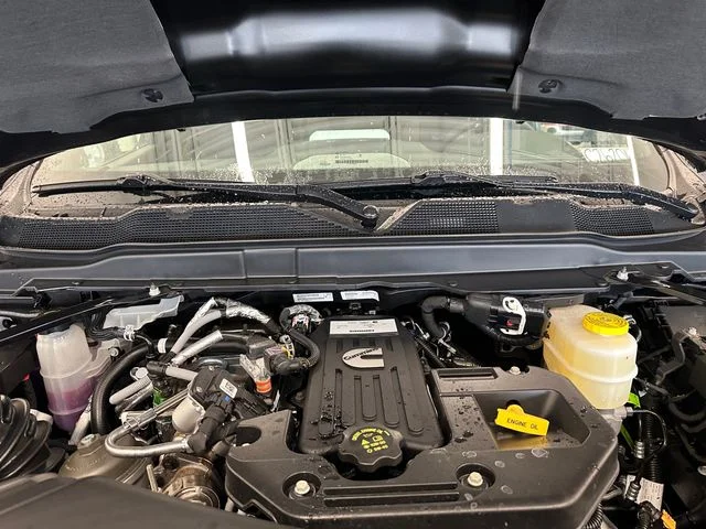 New 2026 Diamond Black Crystal Pearl-Coat Exterior Paint RAM Laramie image 22