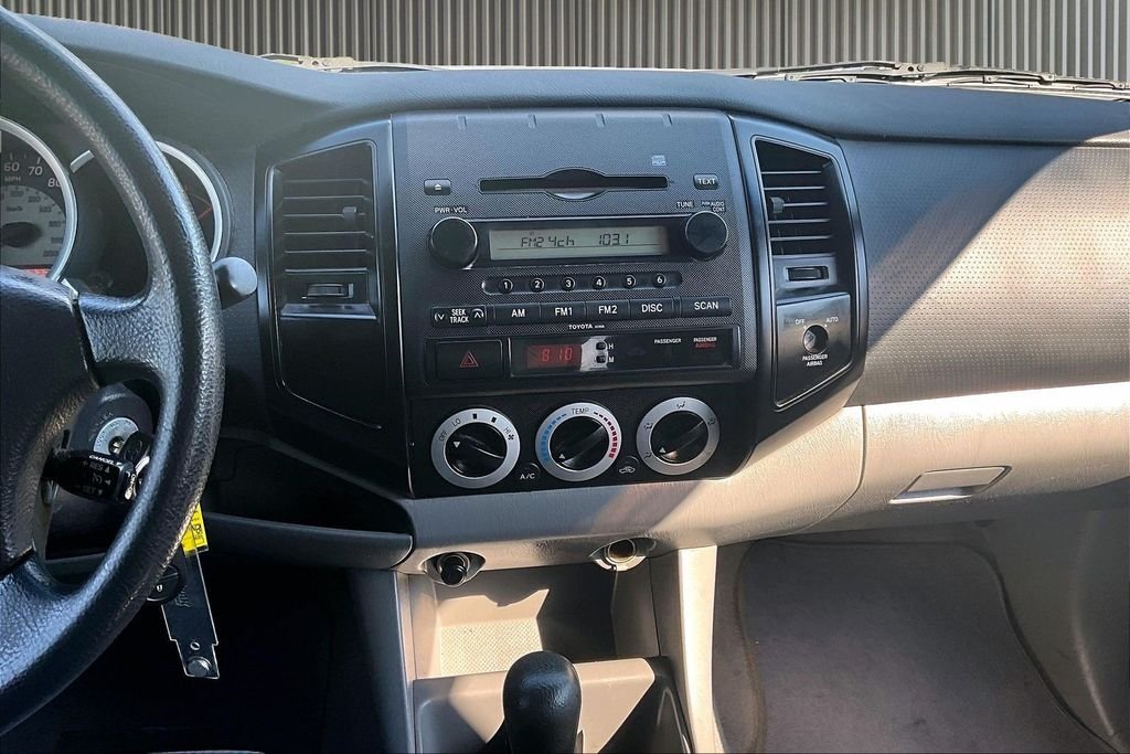 Used 2005 Beige Toyota Base image 7