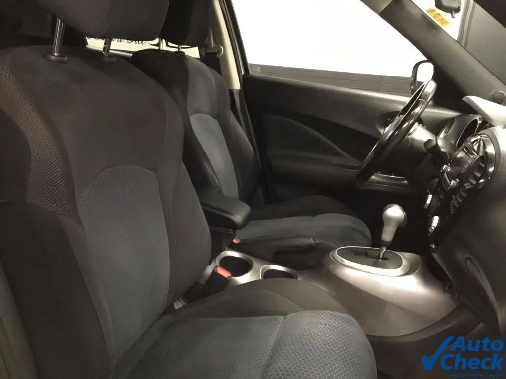 Used 2017 Silver Nissan SV image 34
