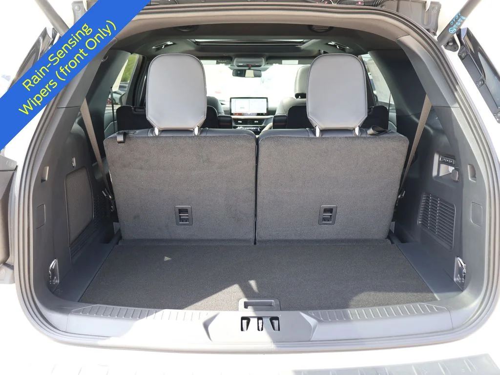 New 2026 Star White Metallic Tri-Coat Ford Tremor® image 15