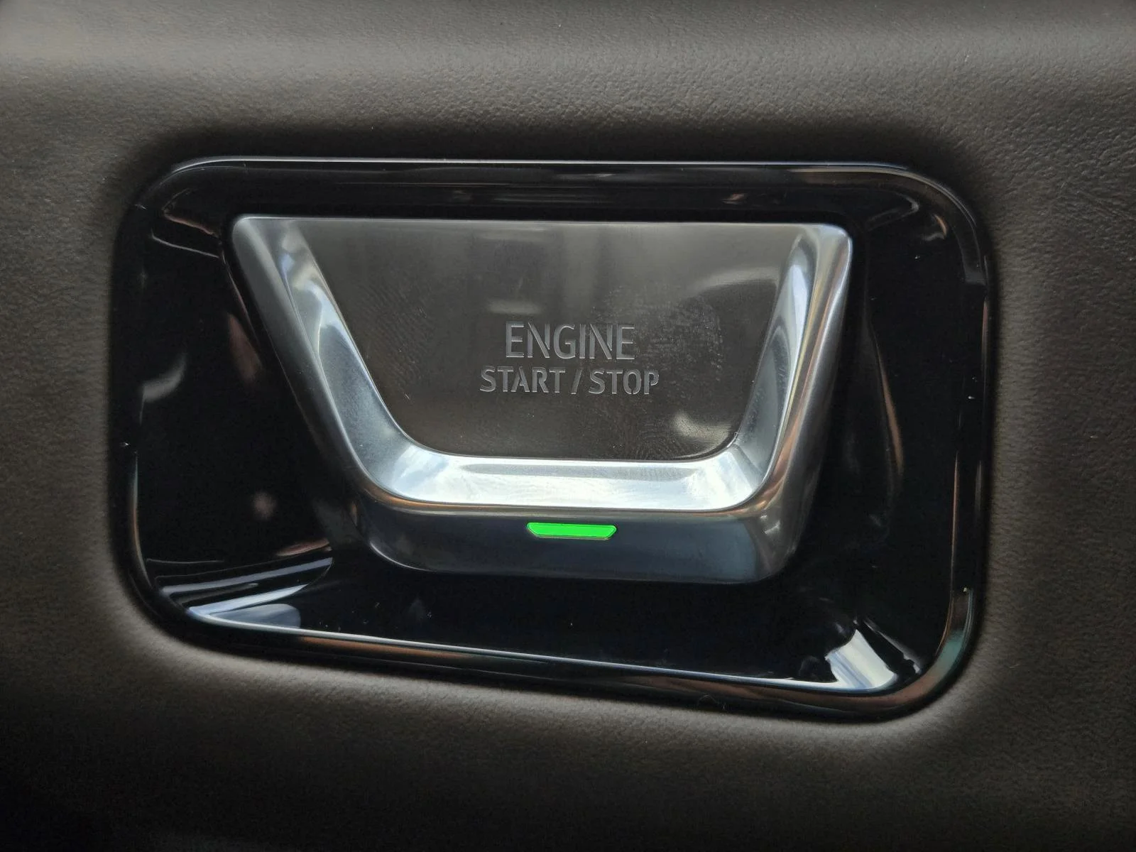 2026 GMC Yukon XL Denali Ultimate - Photo 14