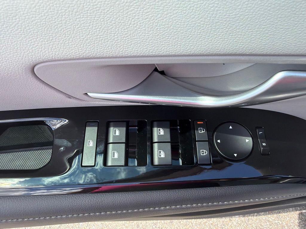New 2026 Silver Hyundai Limited AWD image 13