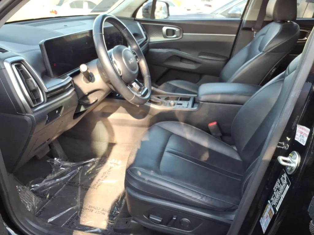 Used 2024 Black Kia S image 21