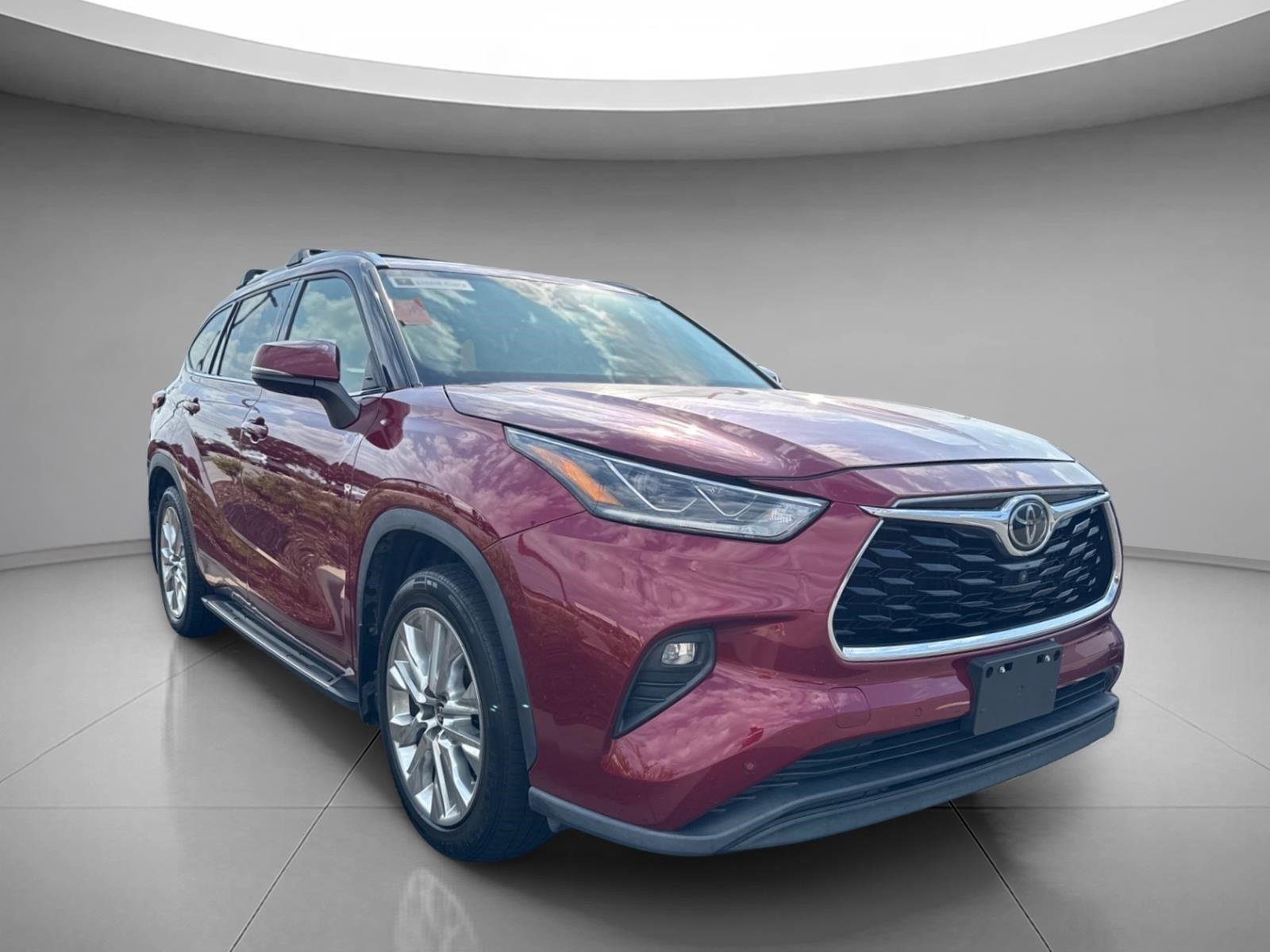 Used 2021 Ruby Flare Pearl Toyota Limited image 17