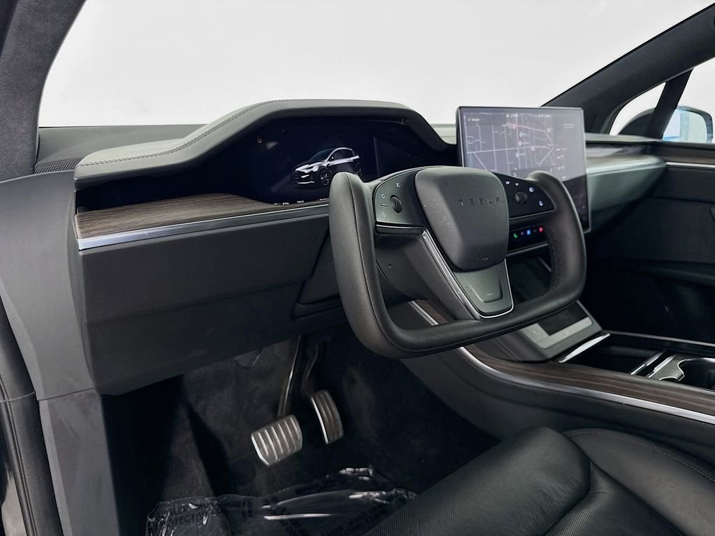 Used 2023 Black Tesla Standard Range image 9