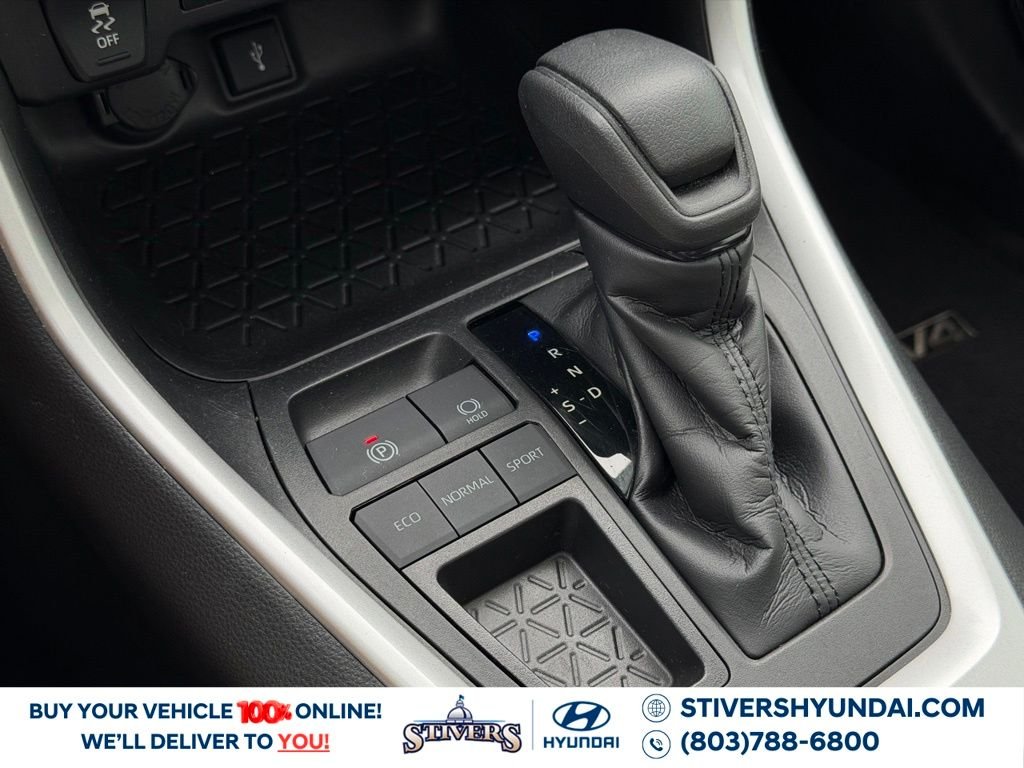 2021 Toyota RAV4 XLE - Photo 36