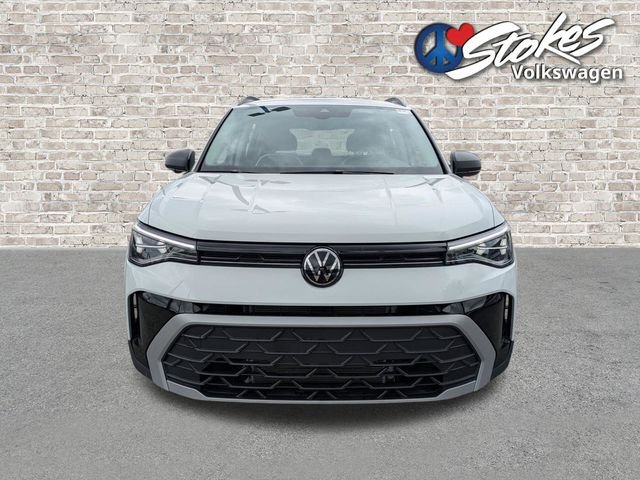 Used 2025 White Volkswagen 1.5T S image 10