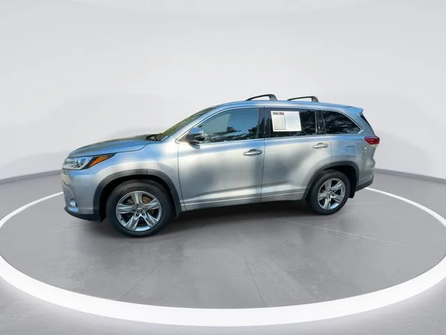 Used 2019 Silver Toyota Limited image 4
