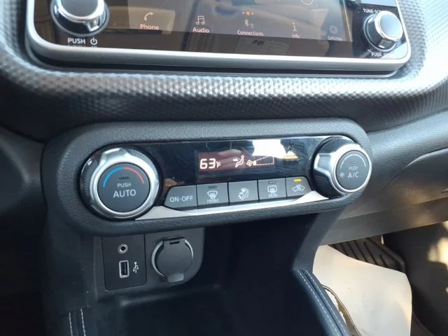 Used 2018 White Nissan SV image 26