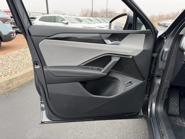 New 2026 Silver Volkswagen 2.0T SE image 13