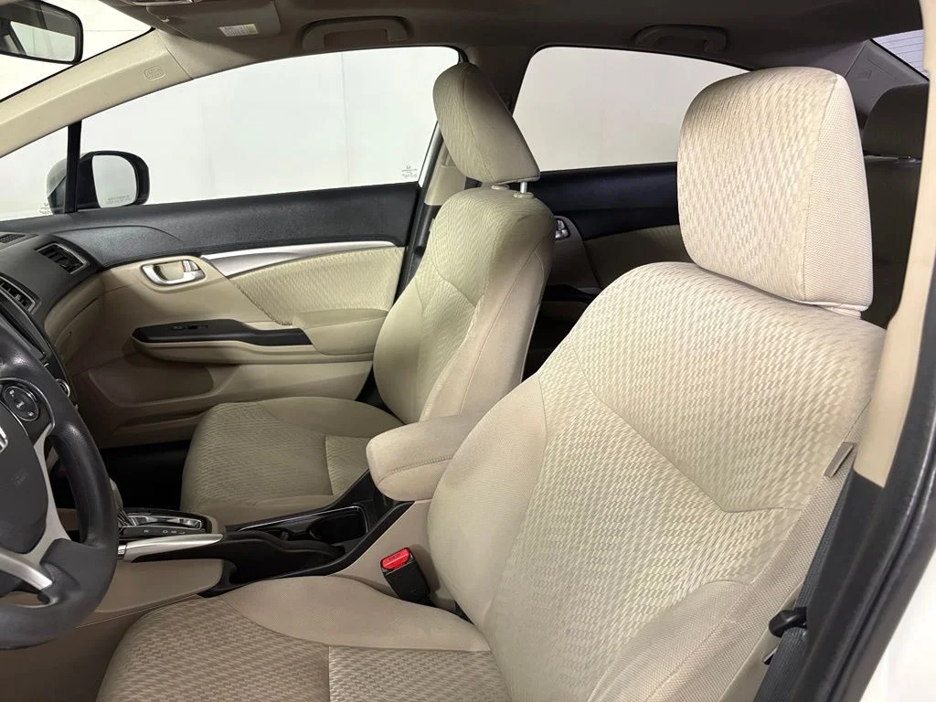 Used 2015  Honda EX image 18