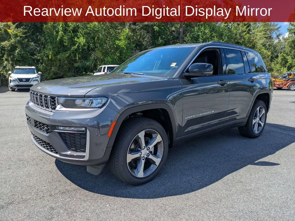 New 2026 Baltic Gray Metallic Clear-Coat Exterior Paint Jeep Limited image 10
