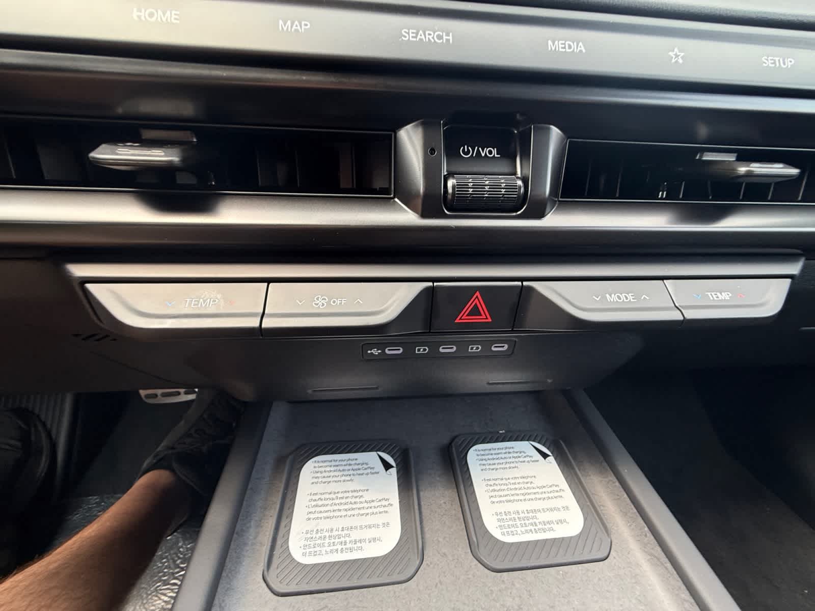 New 2027 Glacial White Pearl Kia X-Line SX image 17