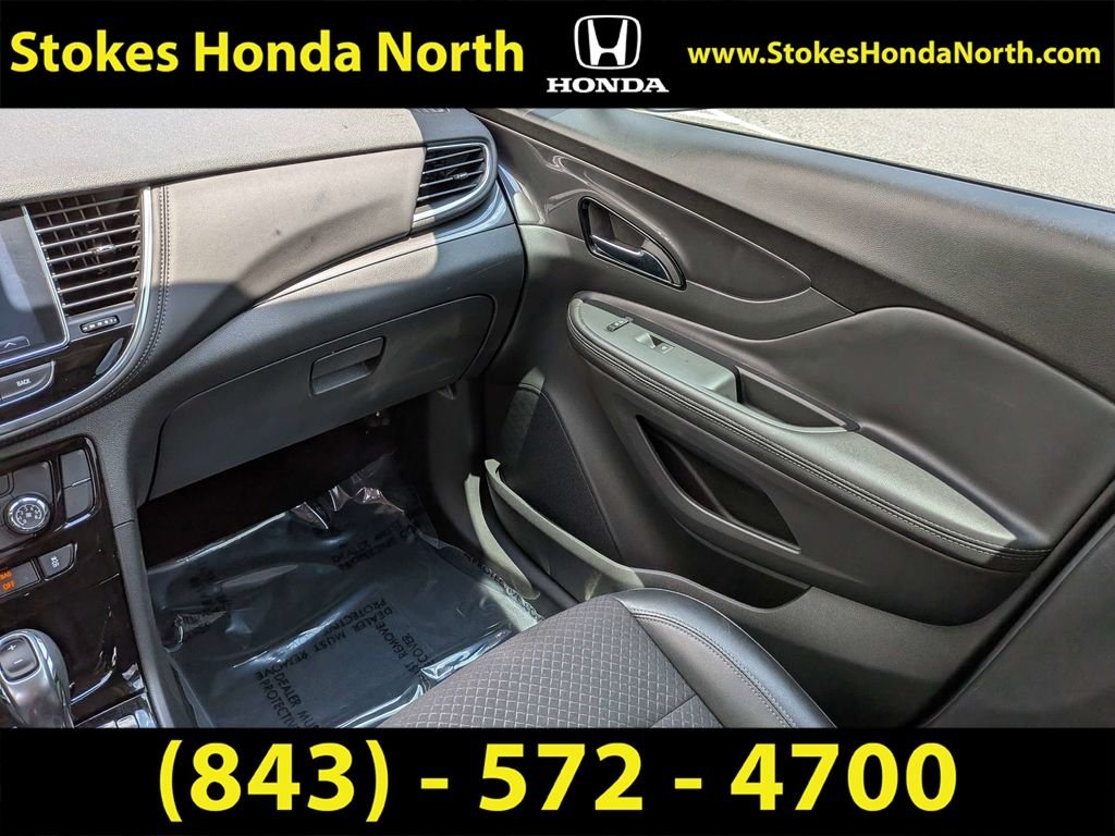 Used 2021 White Buick Preferred image 21