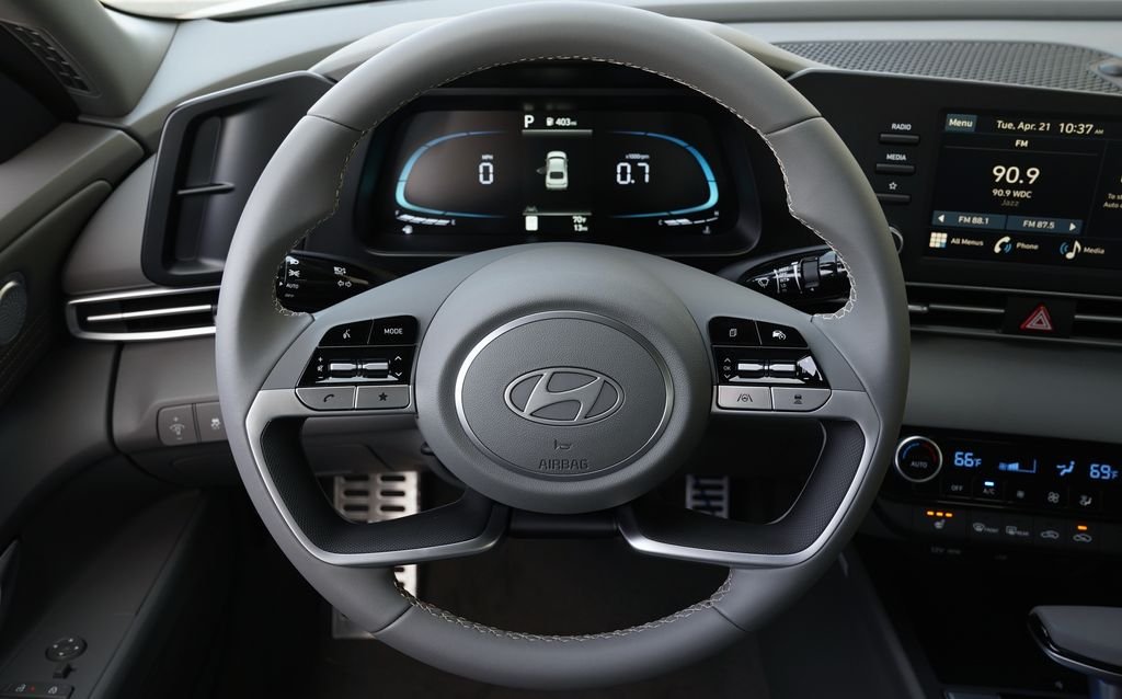 New 2026 Serenity White Pearl Hyundai SEL Sport Premium image 37