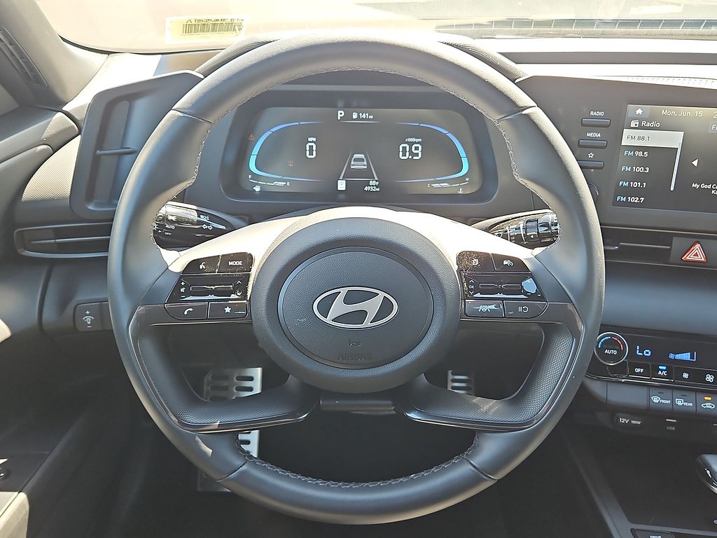 Used 2025 Fluid Metal Metallic Hyundai SEL Sport image 18