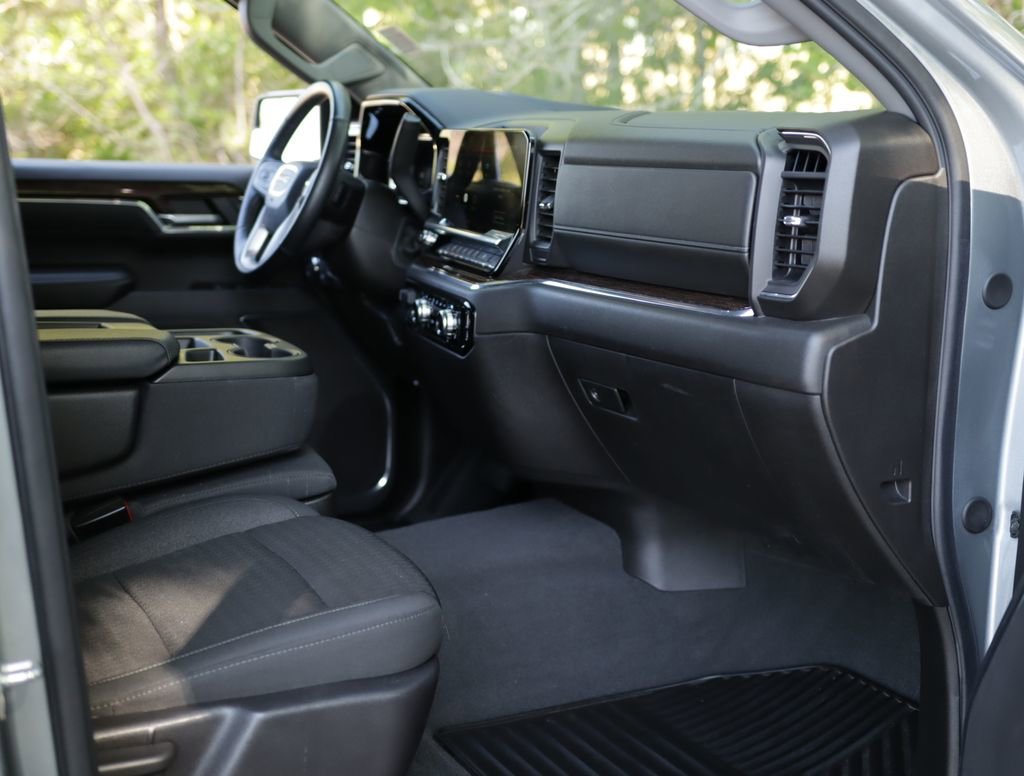 Used 2024 Sterling Metallic GMC SLE image 30