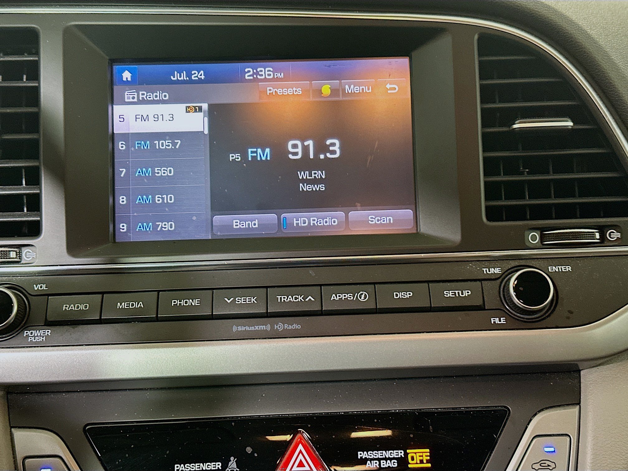 Used 2018 Phantom Black Hyundai SE image 23