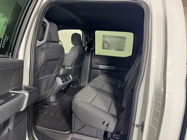 New 2026 Oxford White Ford XLT image 11
