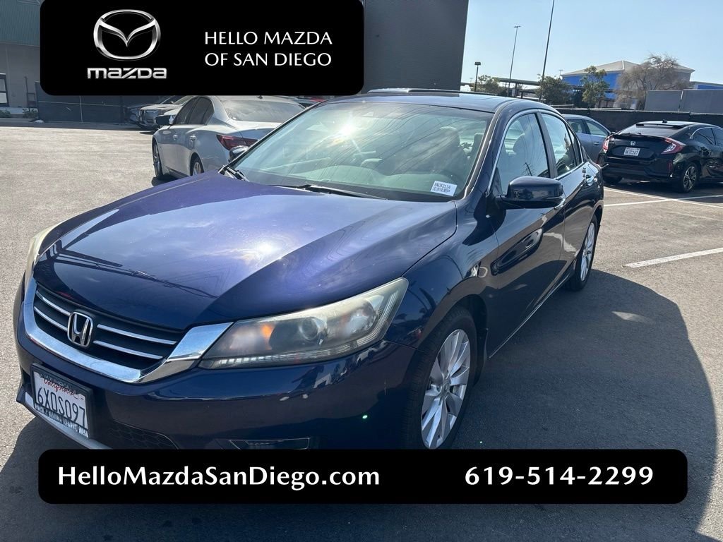 Used 2013  Honda EX-L image 1