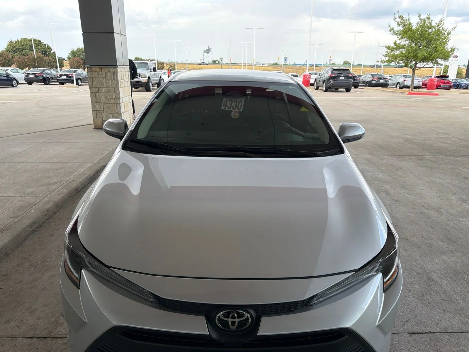 Used 2025 Silver Toyota LE image 21