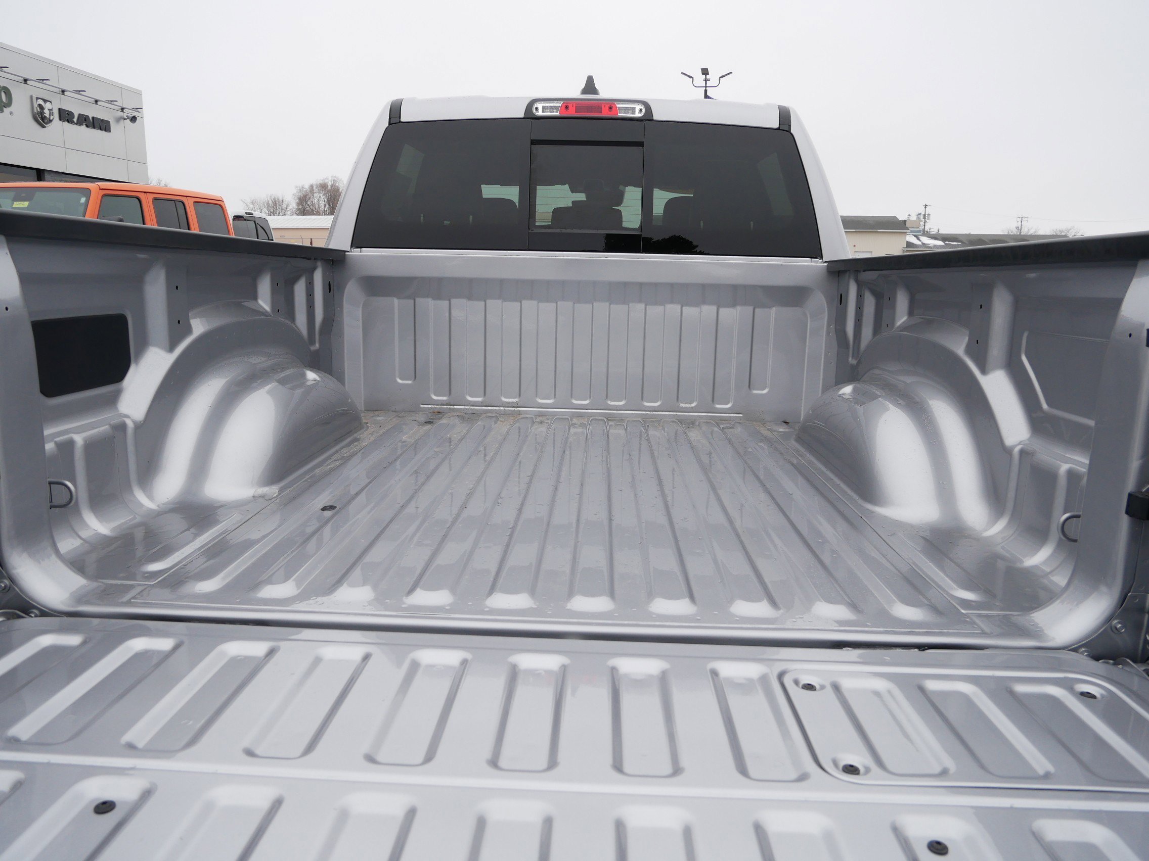 New 2026 Billet Silver Metallic Clear-Coat Exterior Paint RAM Laramie image 10