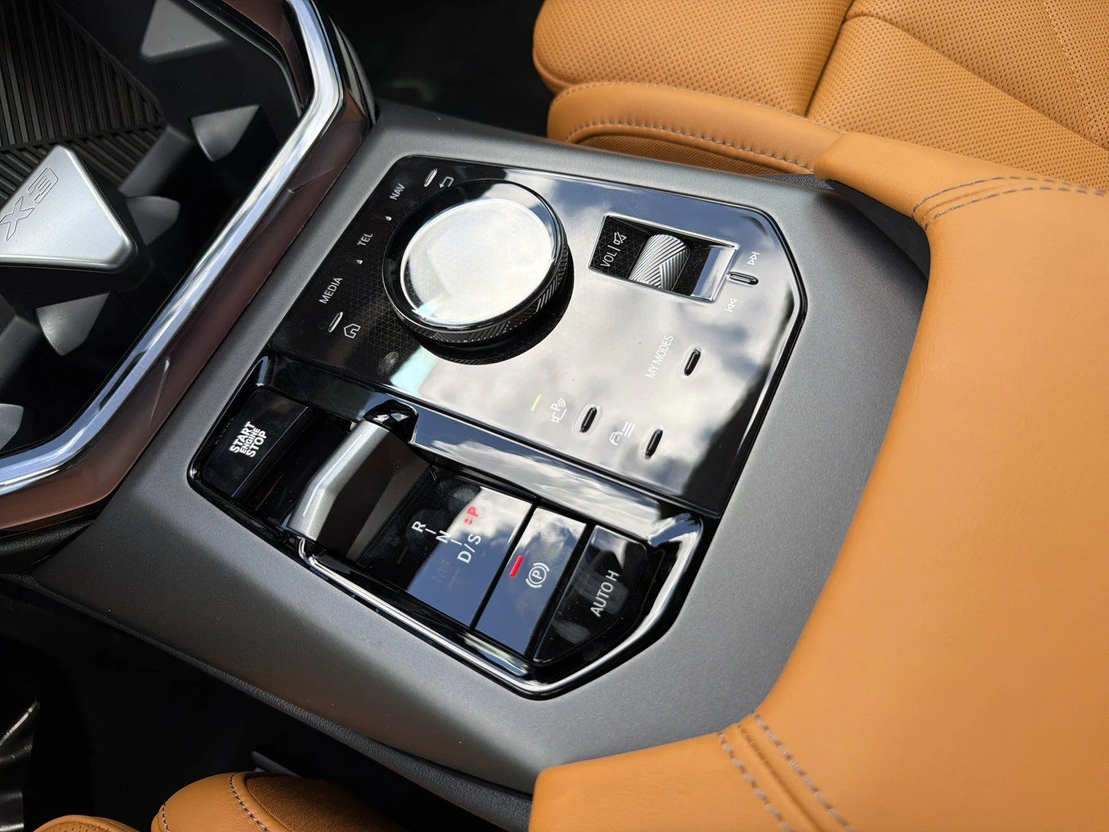 New 2026 Mineral White Metallic BMW 30 xDrive image 34