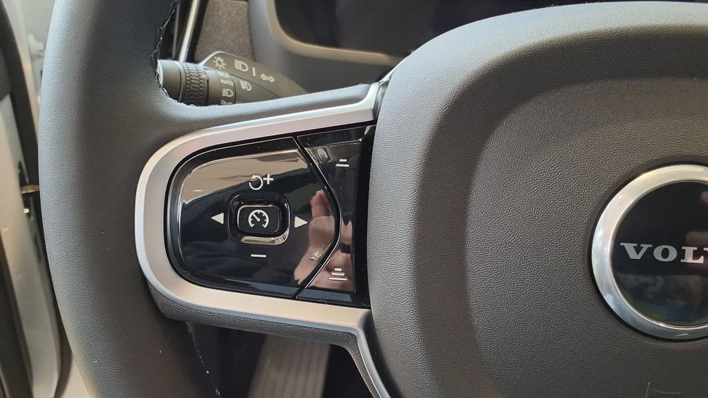 2026 Volvo XC90 Plus - Photo 25