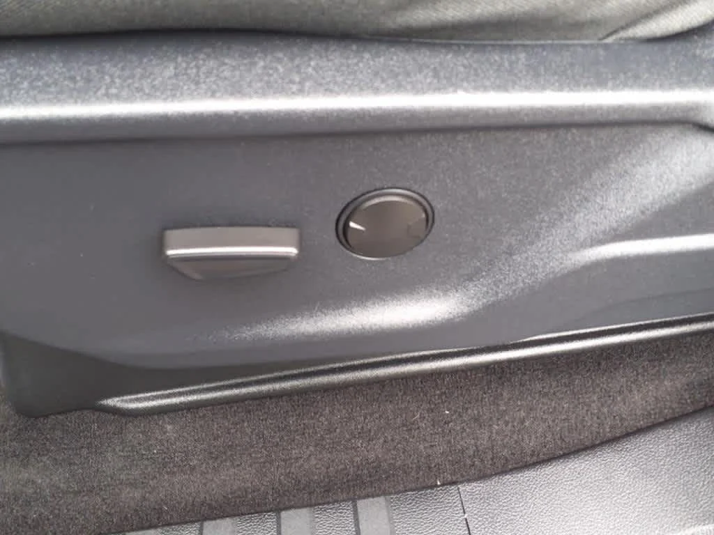 Used 2023 Antimatter Blue Metallic Ford XLT image 12