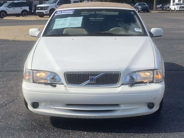 Used 1999 White Volvo Base image 8