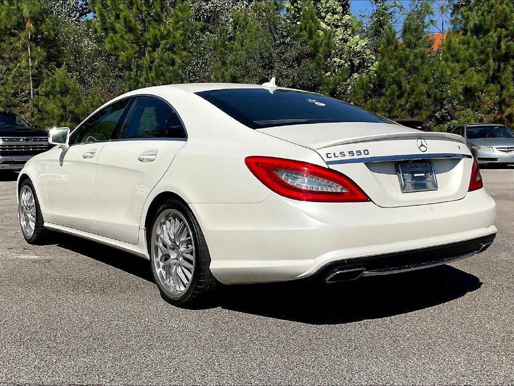 Used 2013 Diamond White Metallic Mercedes-Benz CLS 550 image 3