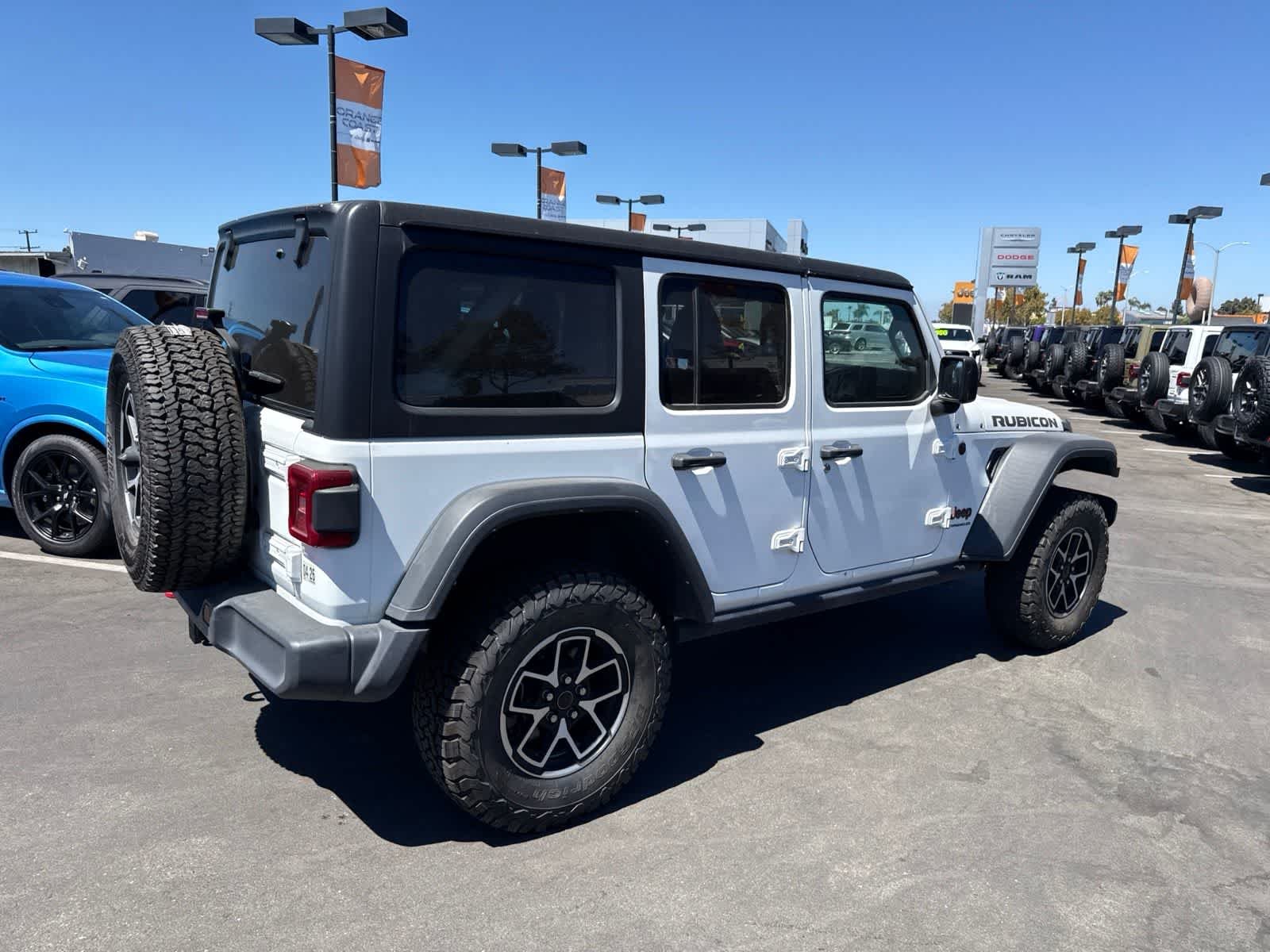 Used 2024 Bright White Clearcoat Jeep Rubicon image 12