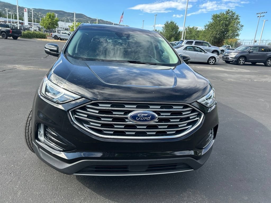 Used 2019 Black Metallic Ford SEL image 3
