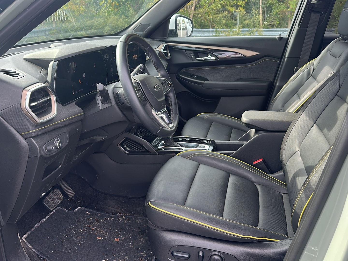 Used 2024 Cacti Green Chevrolet ACTIV image 7