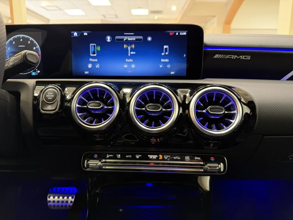 2025 Mercedes-Benz CLA AMG CLA35 - Photo 12